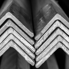 KA4 - Kątownik g/w 15x15x3 L=6mb